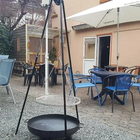 招待所 Abshoff 2*